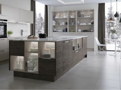 2813 Main Set Shot Images CC 2